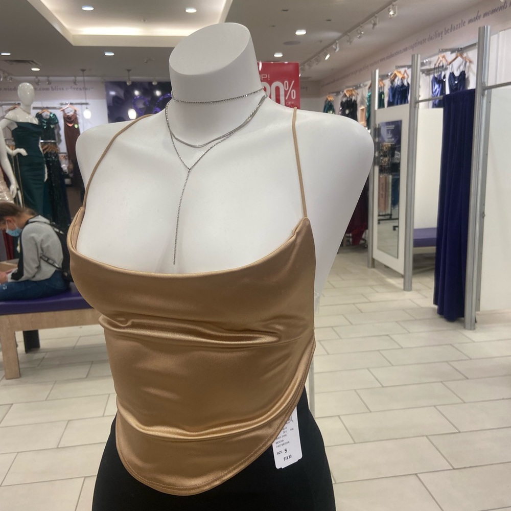 Crop top in BLACK